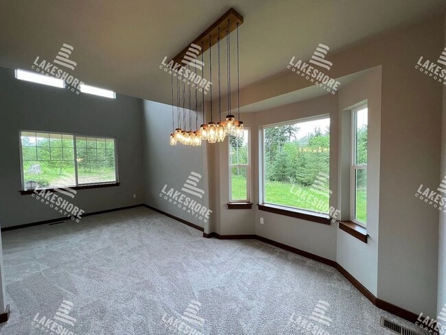 Foto del edificio - Spacious and Secluded 4 Bed 2 Bath Monroe ...