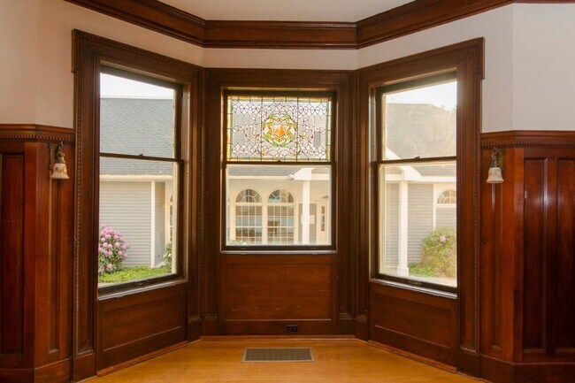 Sala de estar - 378 W Church St