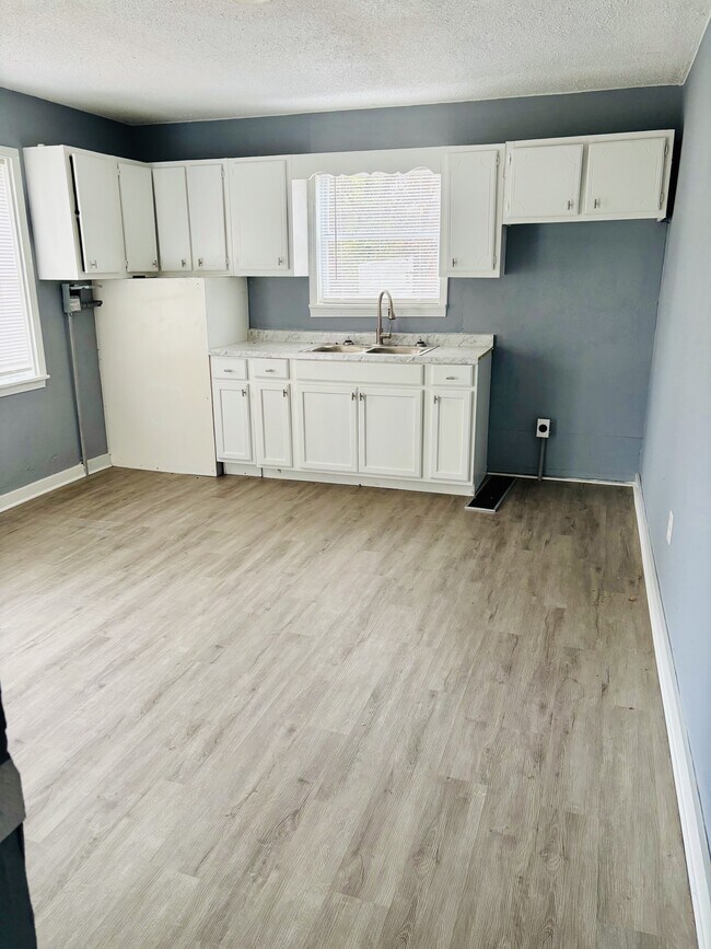 Foto del edificio - 1014 N Monroe Ave