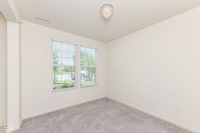 Foto del edificio - 6645 Timberline Trail