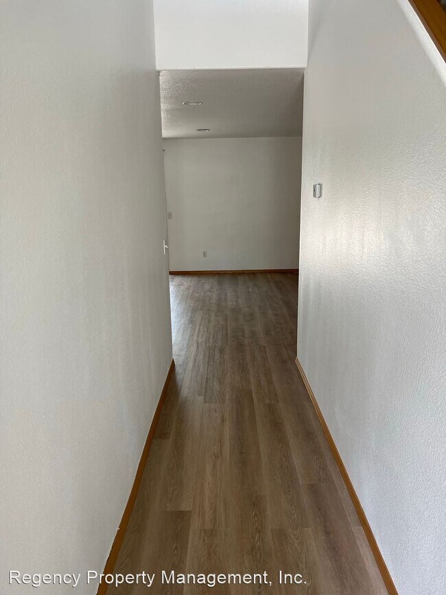 Foto del edificio - 4 br, 2.5 bath House - 4317 SE Pine Way