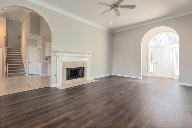 Building Photo - 8912 Linell Ln