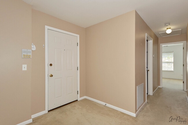 Building Photo - 1187 N Red Oak Cir