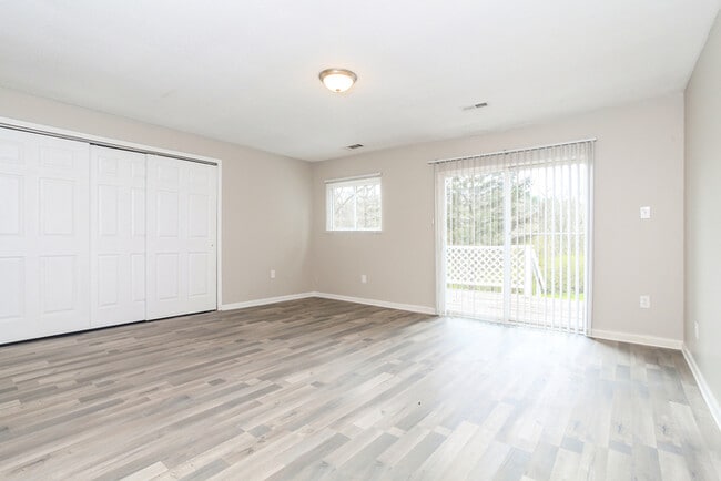 Building Photo - 9153 Yorkridge Dr