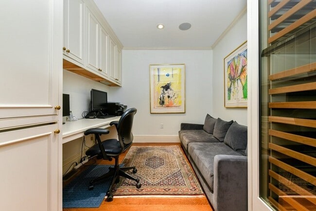 Building Photo - 273 Beacon St