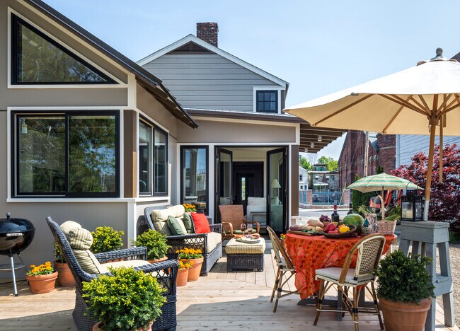 Parte trasera de la casa - 437 State St