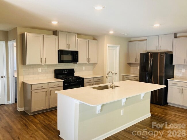 Building Photo - 3242 Treyson Dr