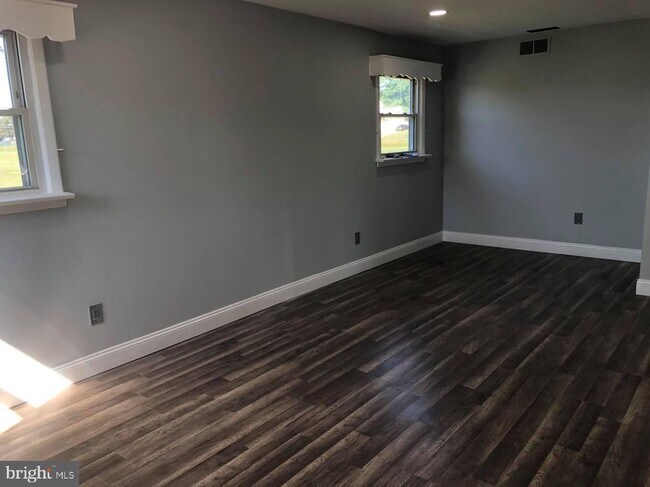 Foto del edificio - 520 E 5th St