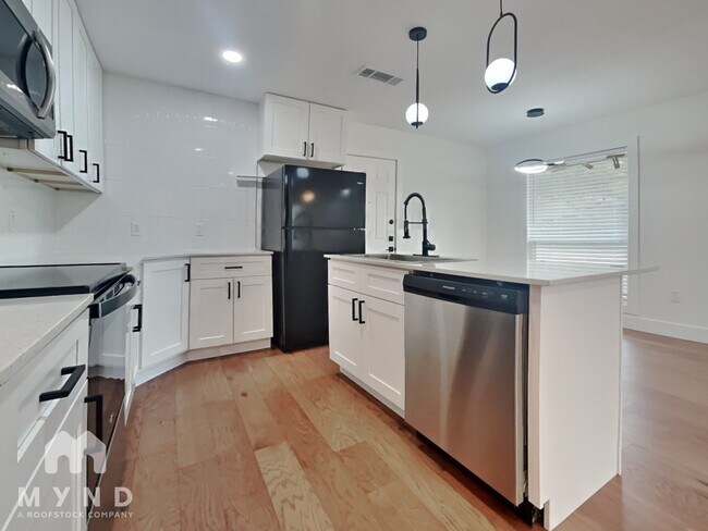 Foto del edificio - 1603 Rutland Dr