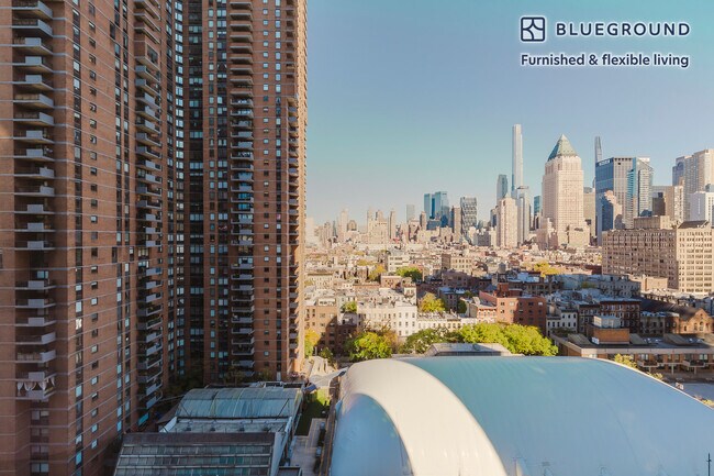 Foto del edificio - 450 W 42nd St