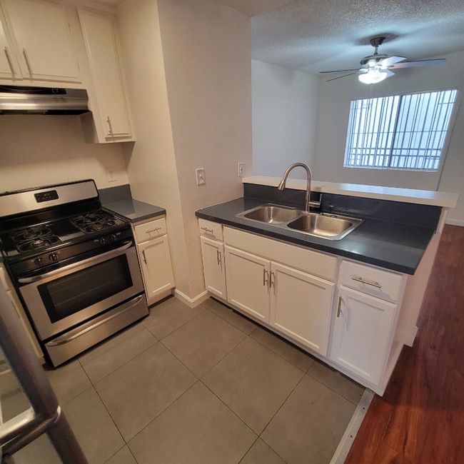 Foto del edificio - 5011 Monte Vista St