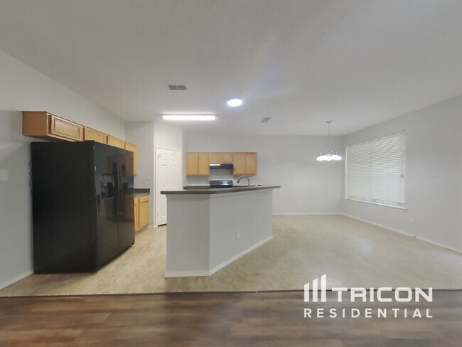 Foto del edificio - 6313 Downeast Dr