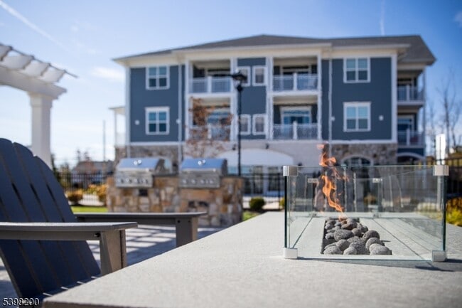 Building Photo - 2435 Lamington Rd