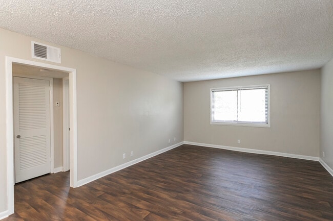 2x1 - Parkview Flats