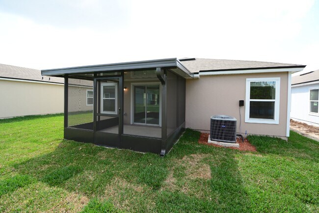 Building Photo - Beautiful, 3 bed, 2 bath located in Grand ...