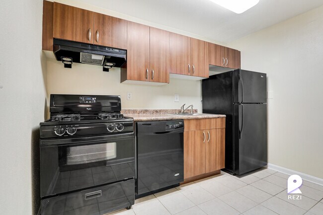 Foto del edificio - 6455 Hil-Mar Dr