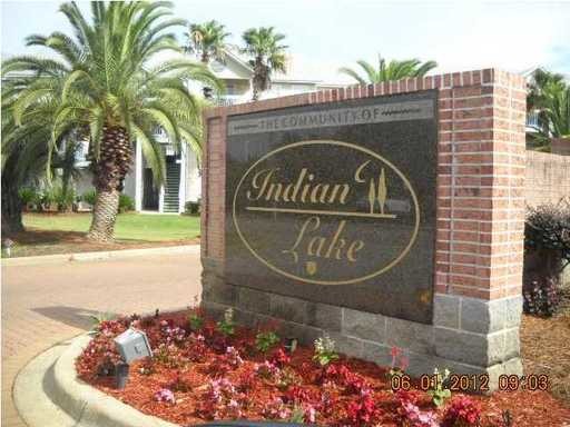 Primary Photo - Great 2 Bedroom Unit in Indian Lake