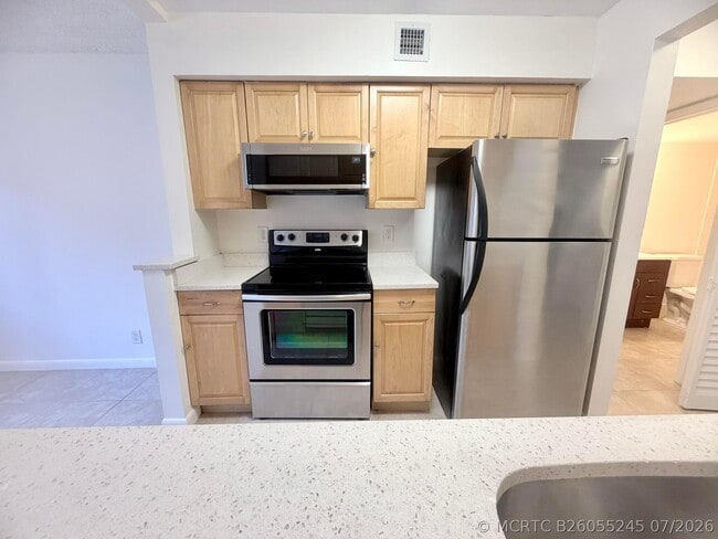 Building Photo - 9955 Westview Dr