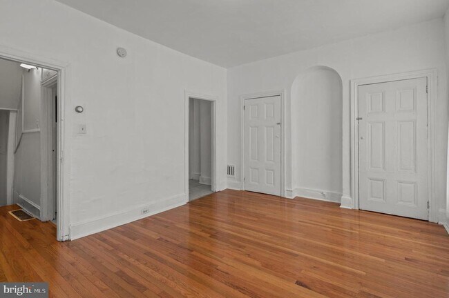 Building Photo - 1304 N 19th St