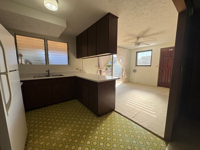 Foto del edificio - 5 bedroom Palolo/Kaimuki