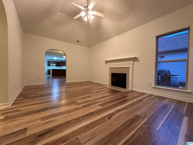 Building Photo - 430 Fox Run Cir