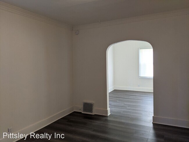 Building Photo - 3 br, 1.5 bath House - 120 John Street