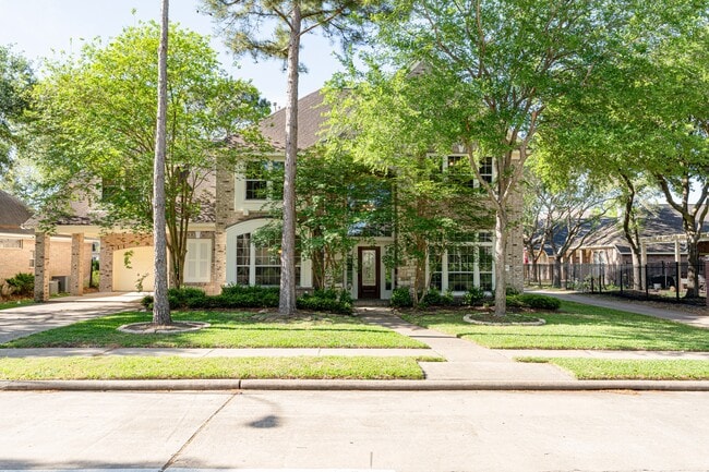 Building Photo - 24319 Bay Hill Blvd
