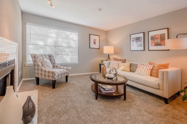 Building Photo - Pinehurst Place Apartments
