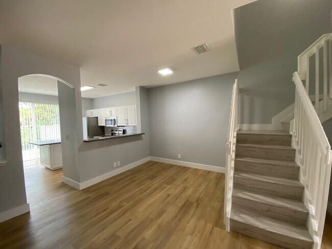 Foto del edificio - 4007 NW 92nd Ave