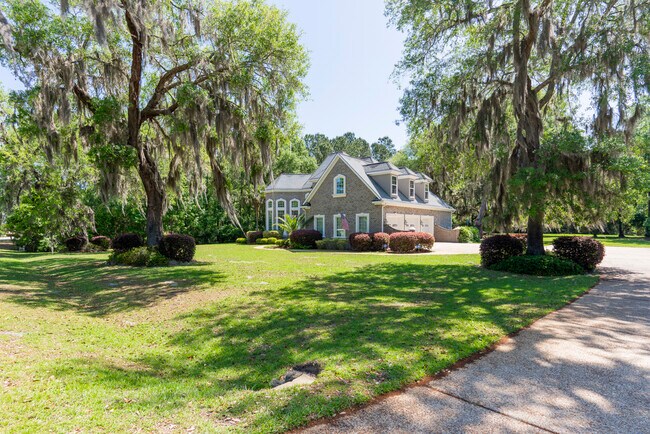 Foto del edificio - 1101 Saint Catherine Circle