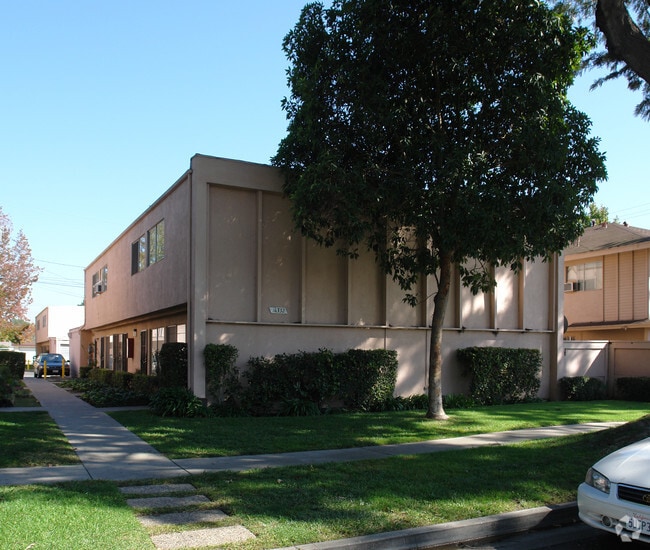 Building Photo - 14332 Village Way