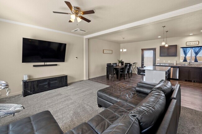 Foto del edificio - 1086 N Purcell Blvd