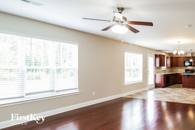 Foto del edificio - 2986 Grassy Knoll Cir
