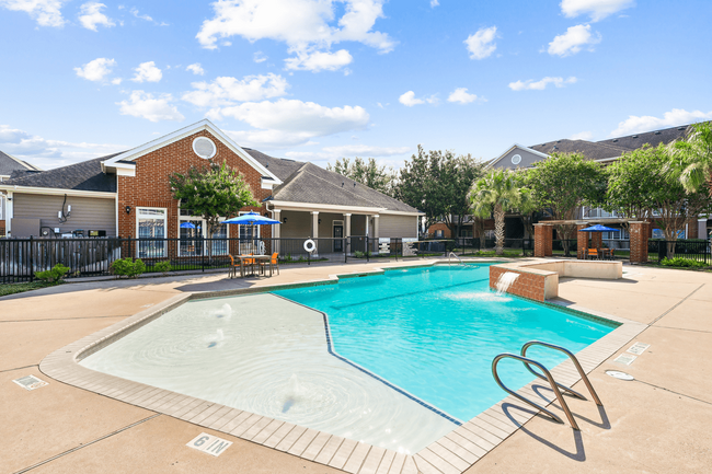 Building Photo - City Parc II at West Oaks Apartments