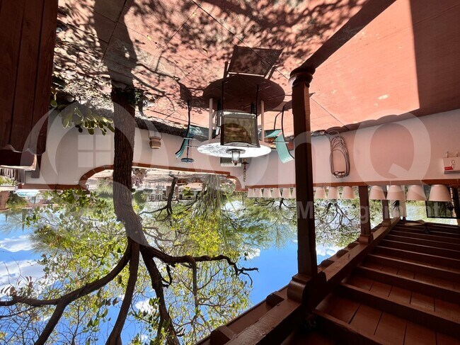 Foto del edificio - 457 S Paseo Quinta