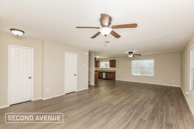 Foto del edificio - 6237 Hereford Dr