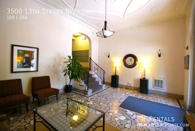 Foto del edificio - Columbia Heights Sun-filled 700 Square Foo...