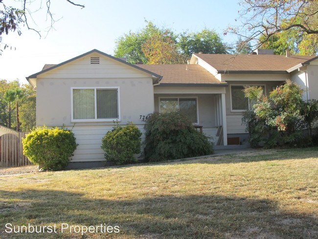 Building Photo - 7246 Robin Rd
