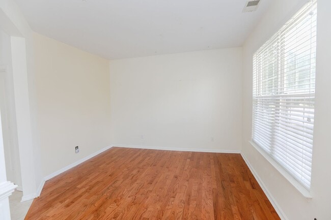 Building Photo - Gorgeous 5 Bedroom Rental in Virginia Beach