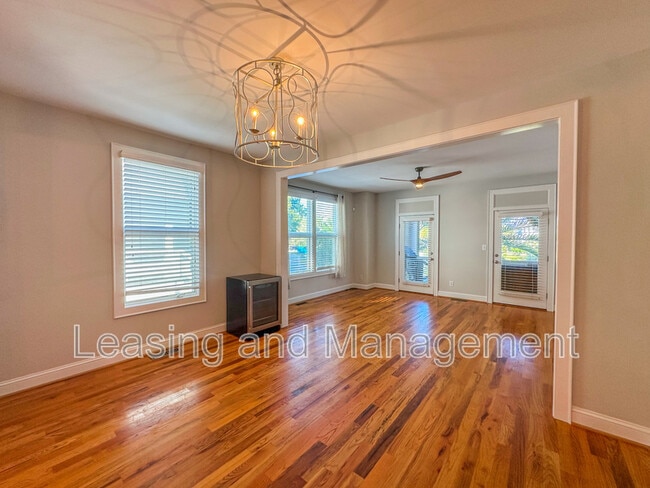 Photo - 744 Gate Post Dr House