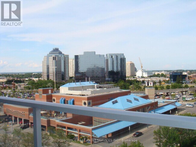 Photo du bâtiment - 70 Town Centre Court