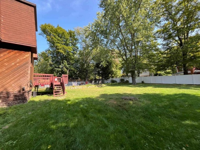 Building Photo - 12 Pawtuxet Ave