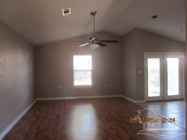 Building Photo - 2544 Gulf Breeze Ave