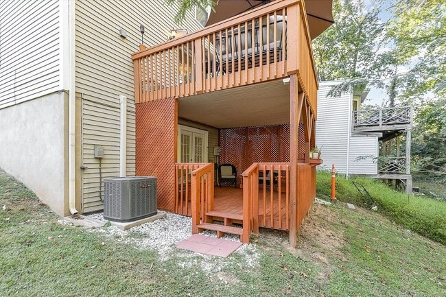 Building Photo - 1140 Villa Green Ct