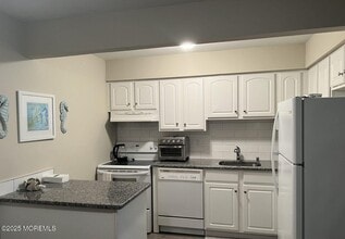 Building Photo - 1382 Ocean Ave