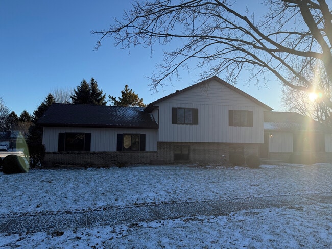 Foto del edificio - 13831 S Mallard Dr