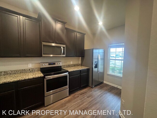 Building Photo - 5 br, 2.5 bath House - 6203 COOPER CASH