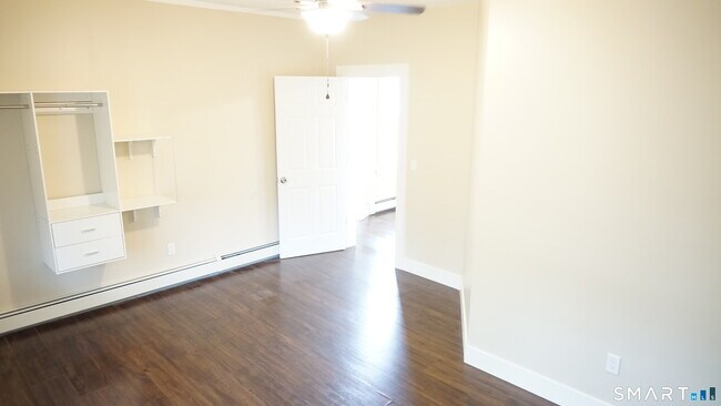 Foto del edificio - 316 Linwood Ave
