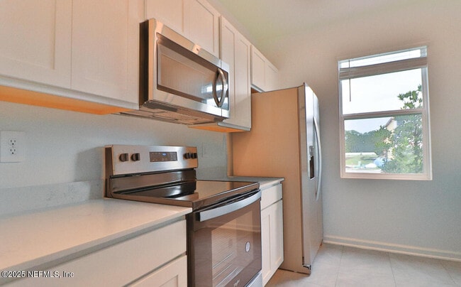 Foto del edificio - 244 Elmhurst Ln