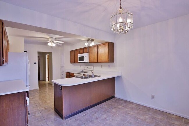 Foto del edificio - 3 Bedroom, 2.5 Bath Townhome